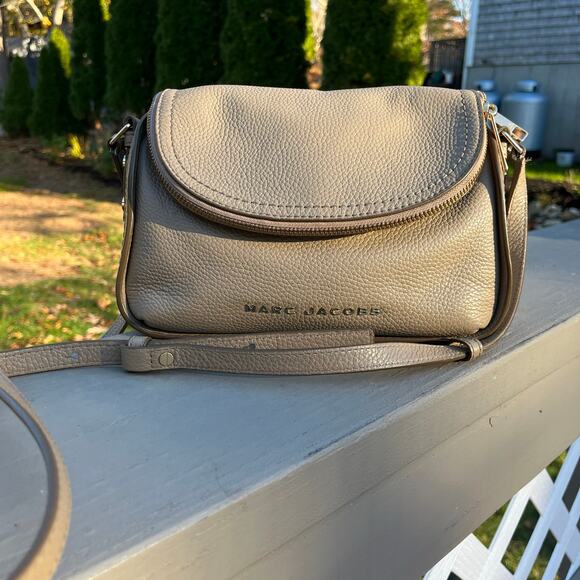 MARC JACOBS The Groove Leather Crossbody Bag, SOLD OUT EDITION, Taupe - Picture 10 of 11